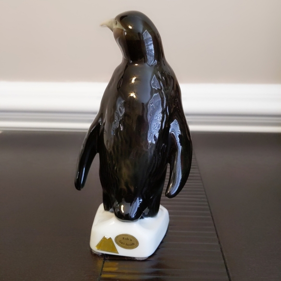 Royal Dux Bohemia Penguin Figure with Markings - Picture 4 of 10